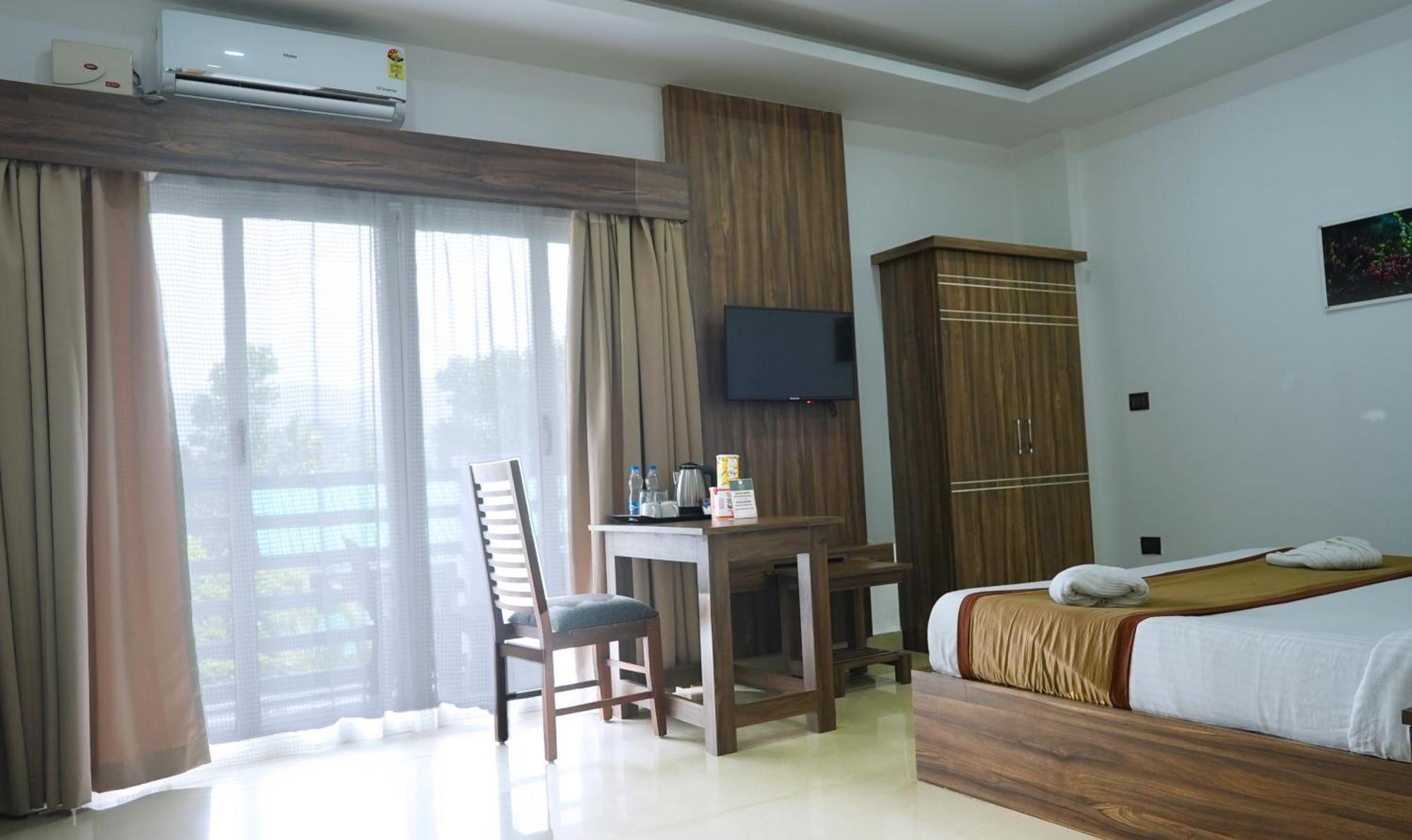 Resort Misty Garden And
